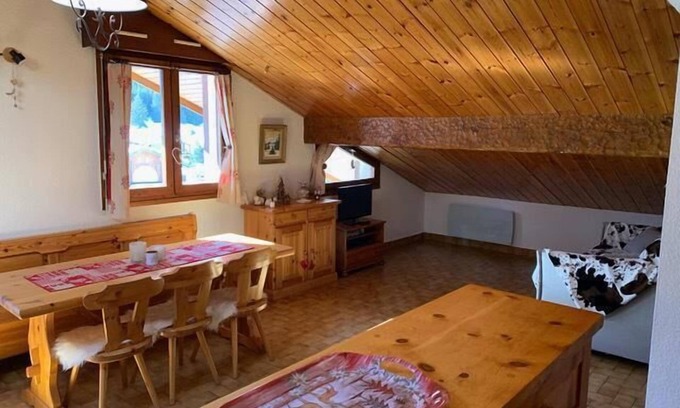 Pralognan-la-Vanoise Apartment | 2nd floor, balcony, tv, ski locker, 87m², Pralognan-la-Vanoise