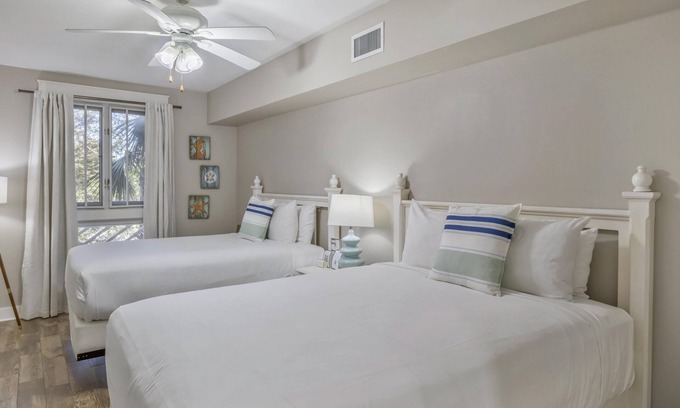 Baytowne Wharf Condo | 2nd Floor Pilot House Studio Condo in the heart of Baytowne Wharf at Sandestin Golf & Beach Resort!