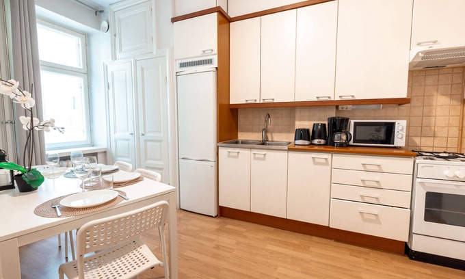 Hietalahti Apartment | 2ndhomes Kalevankatu Apartment