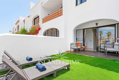 Complejo turistico Amarilla Golf Apartment | 2x bedroom Holiday with Teide Views in Heated Pool Complex FC407