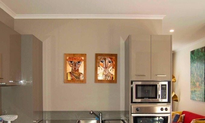 Encounter Bay House | 2YO Unique 2Bed Home 100M to Beach