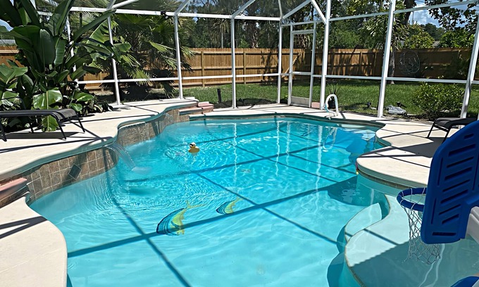 Palm Bay House | 3 BDR, fenced house, heated pool, 25 min to beach, dog ok