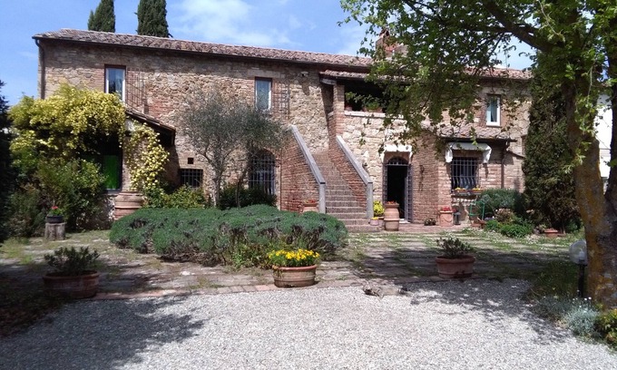 Chianciano Terme Villa | 3 bdr Tuscan Villa for Family & Friends in Val d'Orcia, Montepulciano, Pienza