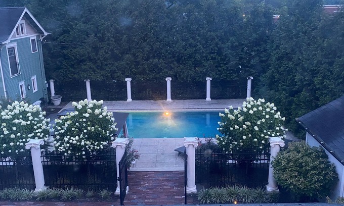 Athens House | 3 bdrm home, walking distance to OU & Court St. Pool, balcony, wi-fi, & parking