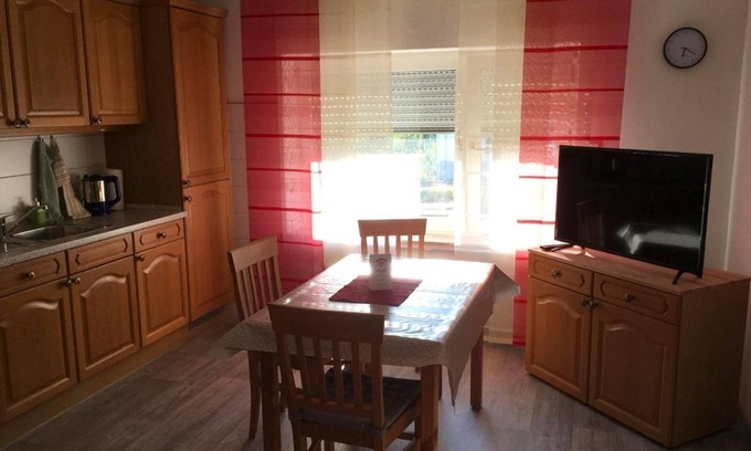 Emmerzhausen Apartment | 3-bed apartment Basic - Apartments Kerstin & Andreas Mudersbach