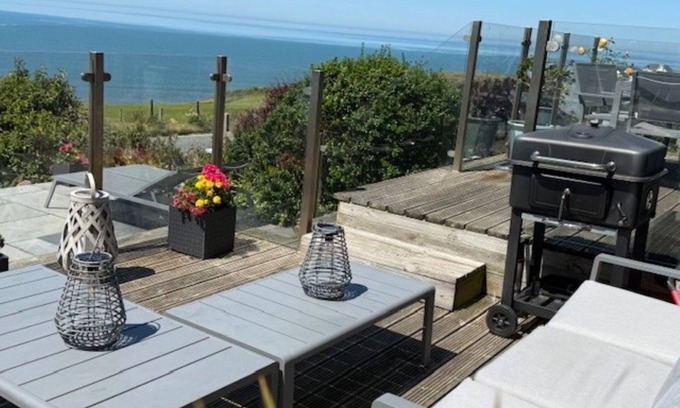 Gwbert House | 3-bed holiday cottage with spectacular sea views