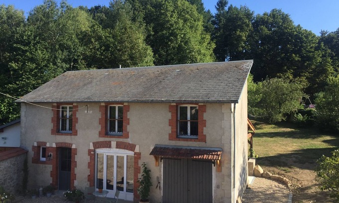 Monts et Vallees Ouest Creuse Cottage | 3 bed Holiday Home in the heart of rural France. Full of rustic charm. Sleeps 5