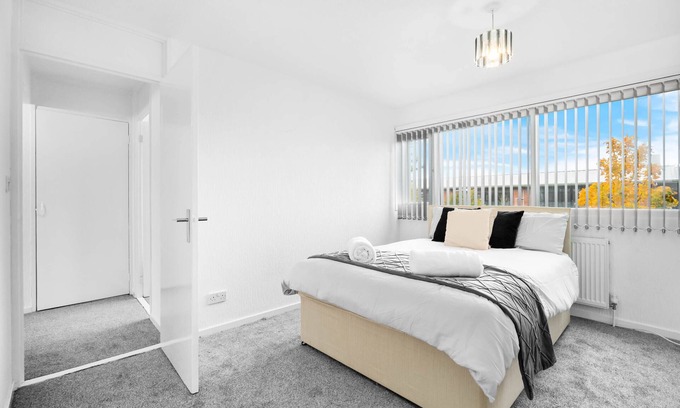 Little Hay House | 3-Bed House in Birmingham-Jlr,Nec,Bham,Airport