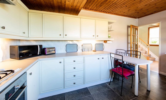 Gilmerton House | 3 Bed House w/Drive & Garden v/Fast WiFi & Netlfix