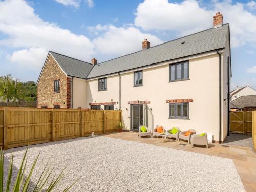 Withycombe House | 3 bed in Blue Anchor 87069