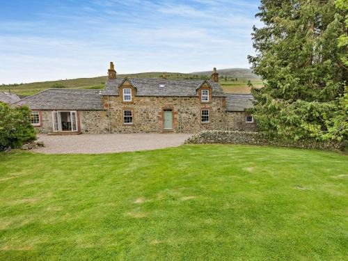 Kirriemuir House | 3 Bed in Glen Clova 75284