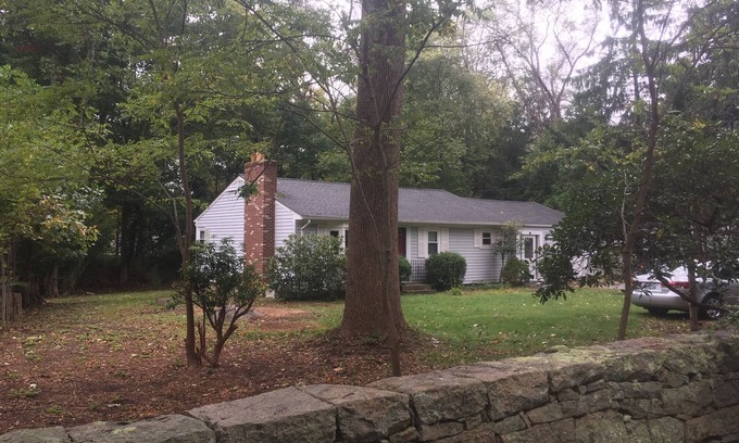 Kingston House | 3 Bedroom 2 bath Home Located in South County Rhode Island