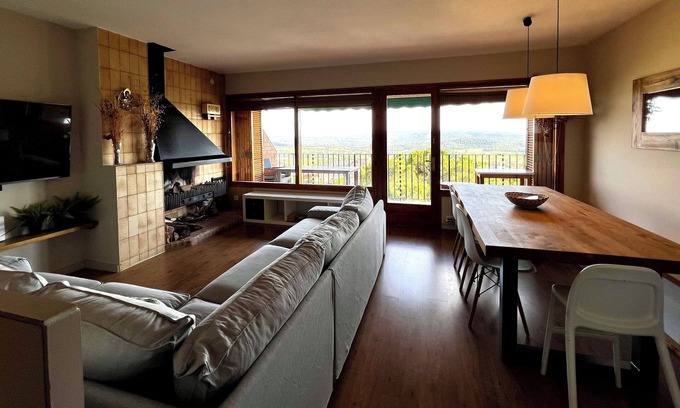 Moia Apartment | 3 bedroom 2 bathroom home with parking and a pool Fantastic terrace with a view