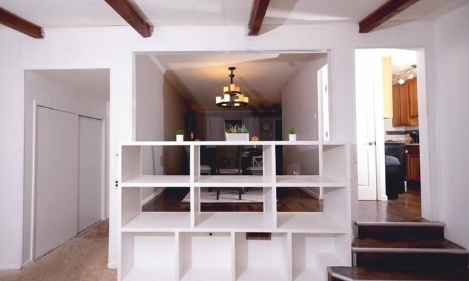 Florissant House | 3 bedroom 2 full bath roomy ranch