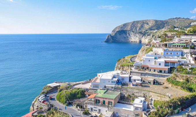 Fiaiano House | 3 bedroom accommodation in Barano d'Ischia