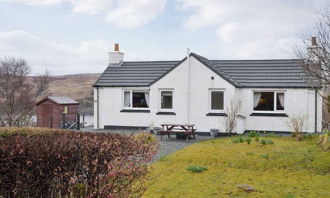 Beinn Orasaigh Cottage | 3 bedroom accommodation in Fernilea, near Portree