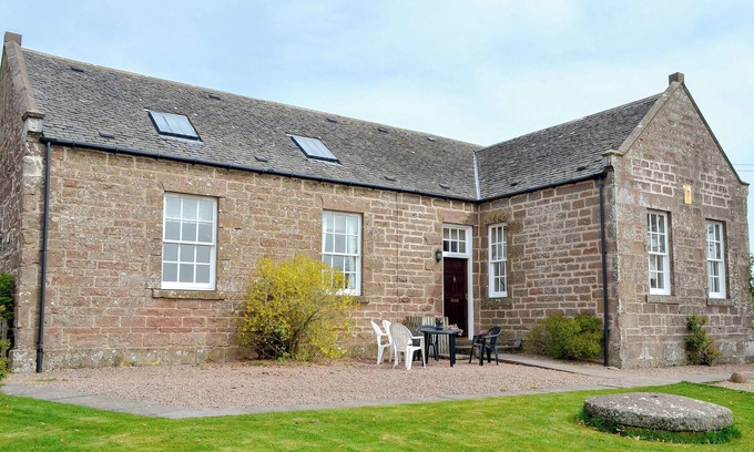 Laurencekirk Cottage | 3 bedroom accommodation in Arbuthnott, near Stonehaven