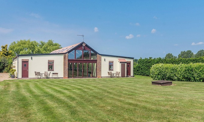 Great Hatfield Cottage | 3 bedroom accommodation in Great Hatfield, near Hornsea