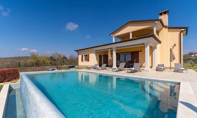 Farini House | 3 bedroom amazing home in Visnjan