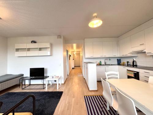 Aviapolis Apartment | 3-Bedroom Apartment with Sauna, balcony, FREE parking