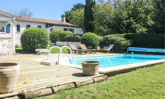 Boulazac-Isle-Manoire House | 3 Bedroom Awesome Home In Atur
