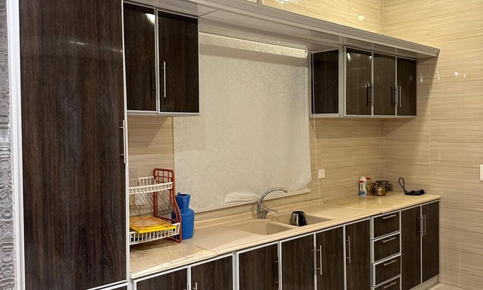 Medina House | 3-bedroom building in enchanting Madina with WiFi, AC