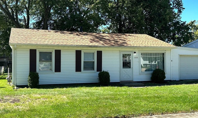 Bloomington House | 3 Bedroom Convenient Ranch