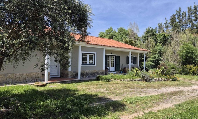 Laje Cottage | 3 bedroom cottage in setãºbal