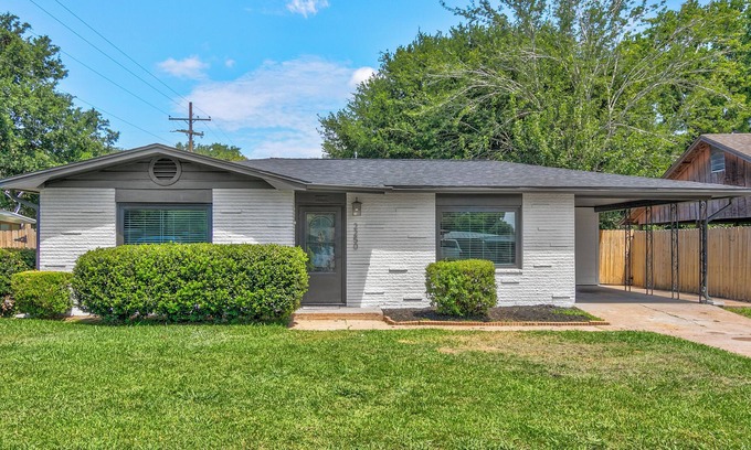 Port Neches House | 3 bedroom home in Port Neches