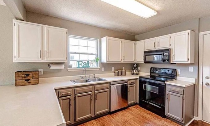 Brownsburg House | 3-bedroom home with fenced yard, 2 car garage and patio