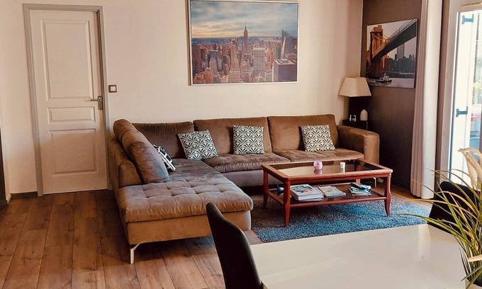 Mondeville House | 3 bedroom house, gym, jacuzzi and garden