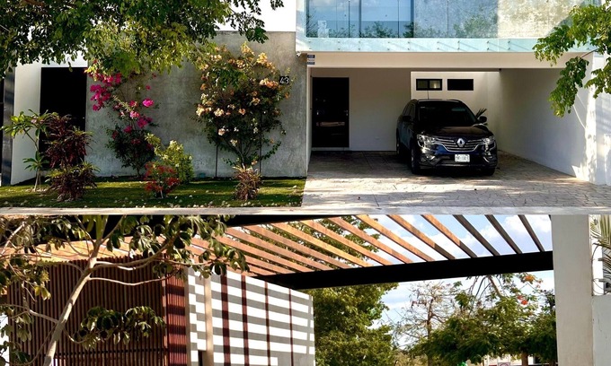 Conkal House | 3-bedroom house in charming Conkal with WiFi, AC. Book your stay now.