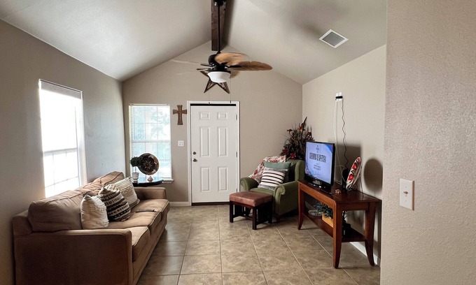 Eagle Pass House | 3-bedroom house in wonderful Eagle Pass with AC, WiFi, Large Backyard