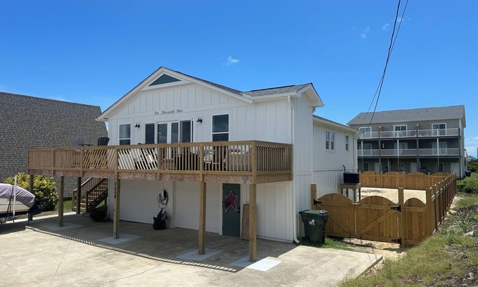 Atlantic Beach House | 3-bedroom house in amazing Atlantic Beach with beach access and ample parking