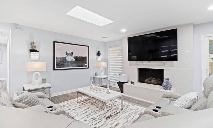 Peachtree City House | 3-bedroom Luxury House in Family-friendly Peachtree City with Golf-cart Option