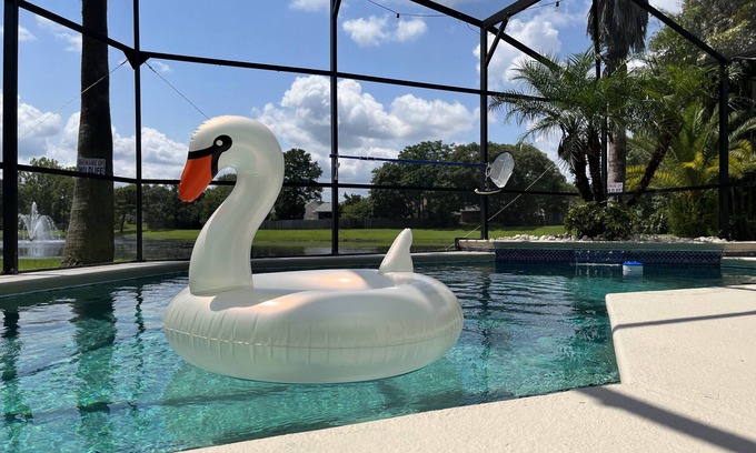 Oviedo House | 3 bedroom Modern pool home, Oviedo FL, close to UCF
