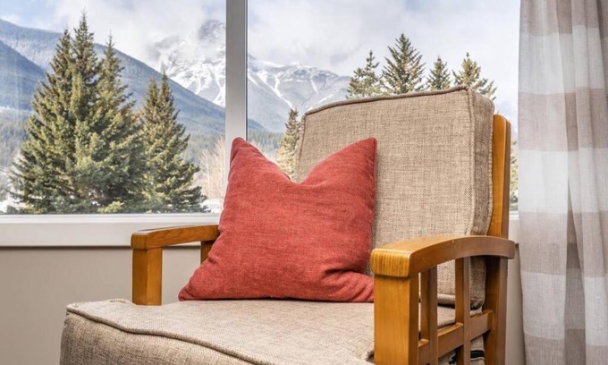 Copperstone Resort Apartment | 3 Bedroom Mountain Retreat New full-renovation Near Banff Canmore Sleeps 8 Sanitizing Protocols NEWLY UPGRADED HIGH-SPEED WIRELESS INTERNET