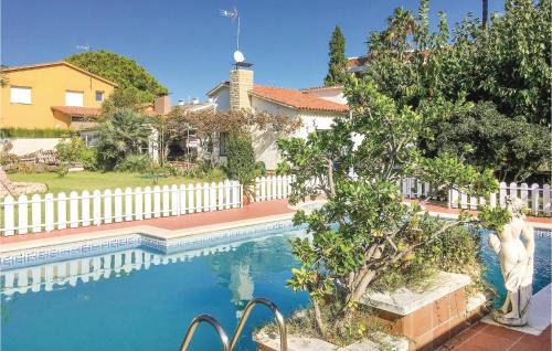 Comarruga House | 3 Bedroom Nice Home In Francàs