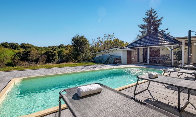 Kraljevec Sesvetski House | 3 bedroom nice home in Vurnovec