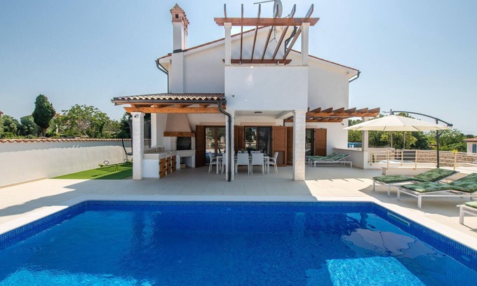 Kavran House | 3 bedroom nice home in Kavran