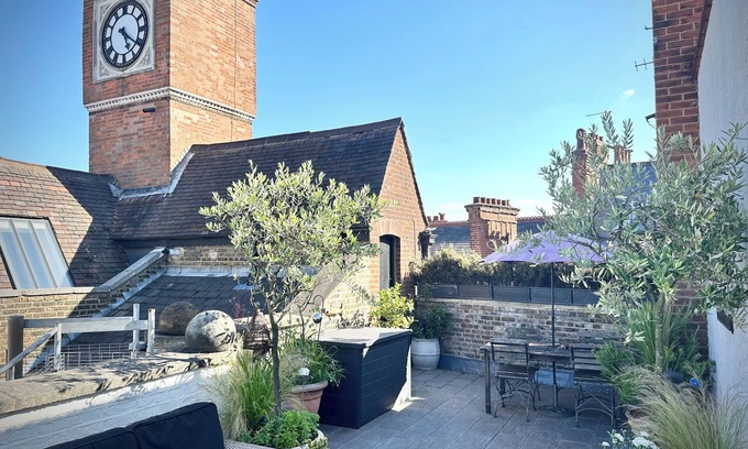 Hampstead Apartment | 3 Bedroom, Roof Terrace, Hampstead NW3