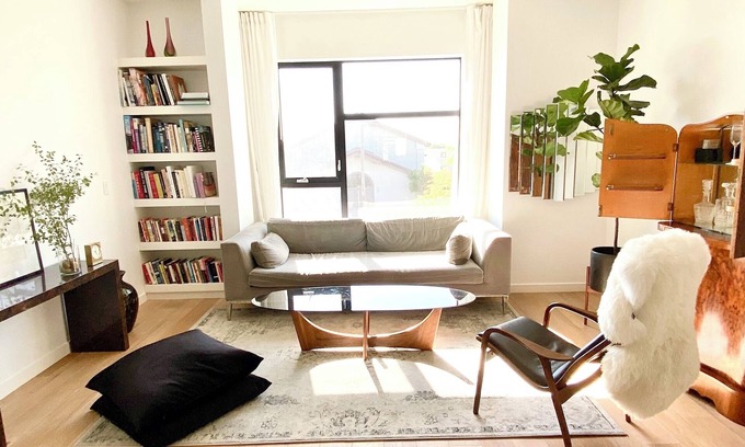 Upper Telegraph House | 3-bedroom townhome in walkable Rockridge close to UC Berkeley and SF.