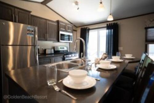 Roseneath House | 3 Bedroom Waterview Cottage 4B