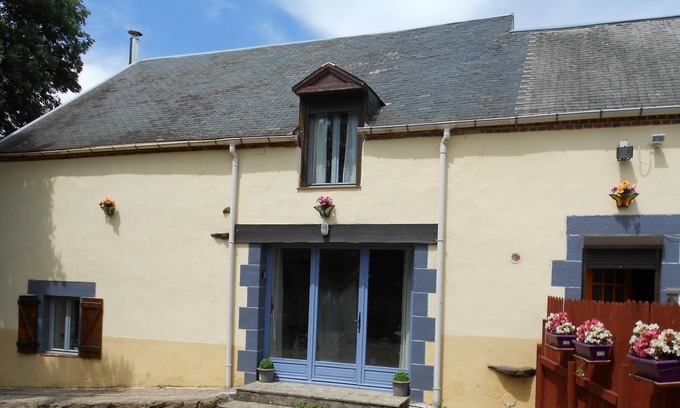Saint-Marien House | 3 Bedroomed Gite Sleeps 6 With Swimming Pool