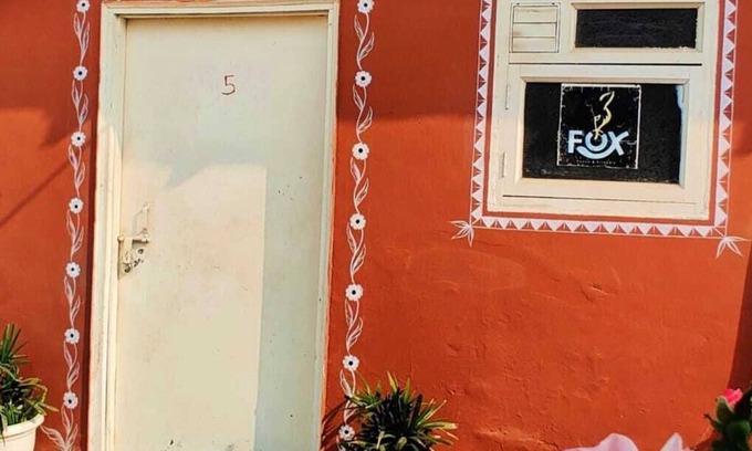 Vasant Kunj House | 3 FOX HOSTEL