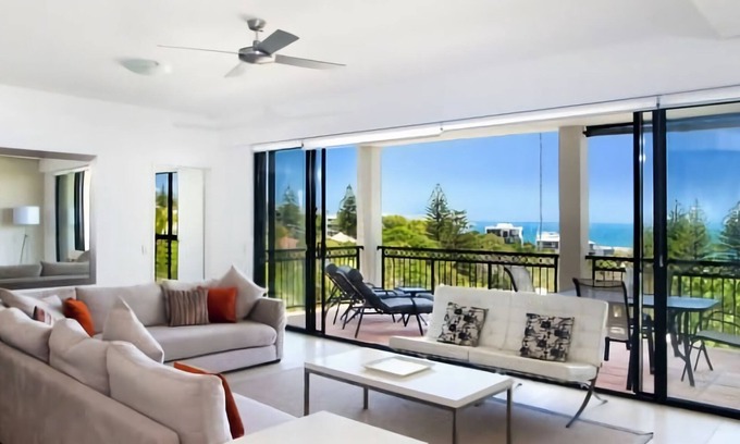 Sunshine Beach Apartment | 3 Hilltop Villas - White Water Views from the Heart of Sunshine