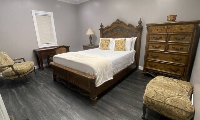 Willmar House | 3 HUGE BEDROOMS-SAVE COST