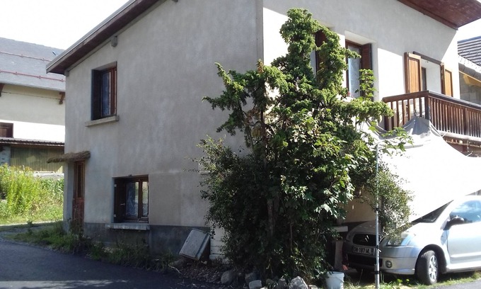 Saint-Michel-de-Chaillol Apartment | 3 km from the Chaillol ski resort. Appart 1st floor full sun.
