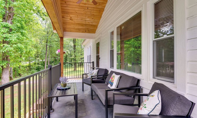 Forest City House | 3 Mi to Downtown: Home w/Fire Pit in Forest City