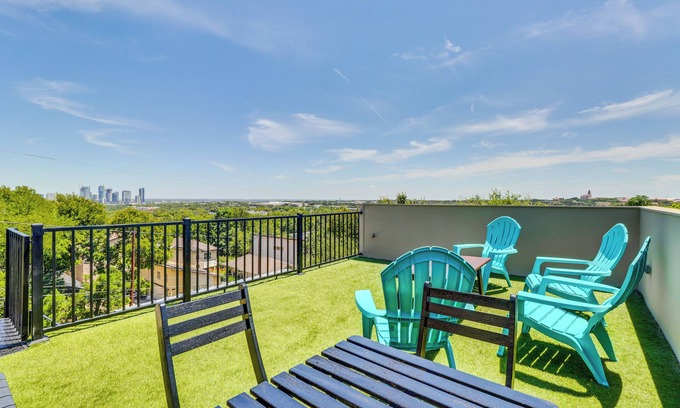 Galindo House | 3 Mi to Dtwn: Centrally Located Austin Townhome